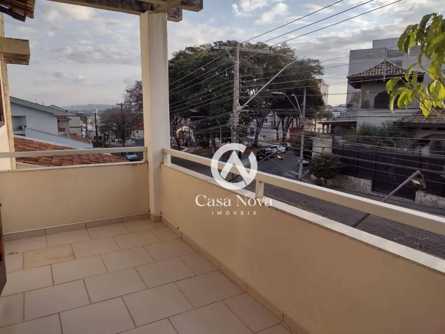 Foto 1 de Casa com 10 quartos à venda, 498m2 em Pouso Alegre - MG