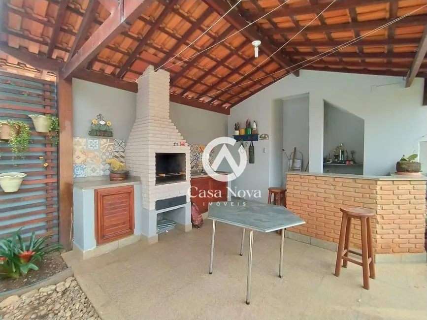 Foto 3 de Casa com 4 quartos à venda, 487m2 em Jardim Noronha, Pouso Alegre - MG