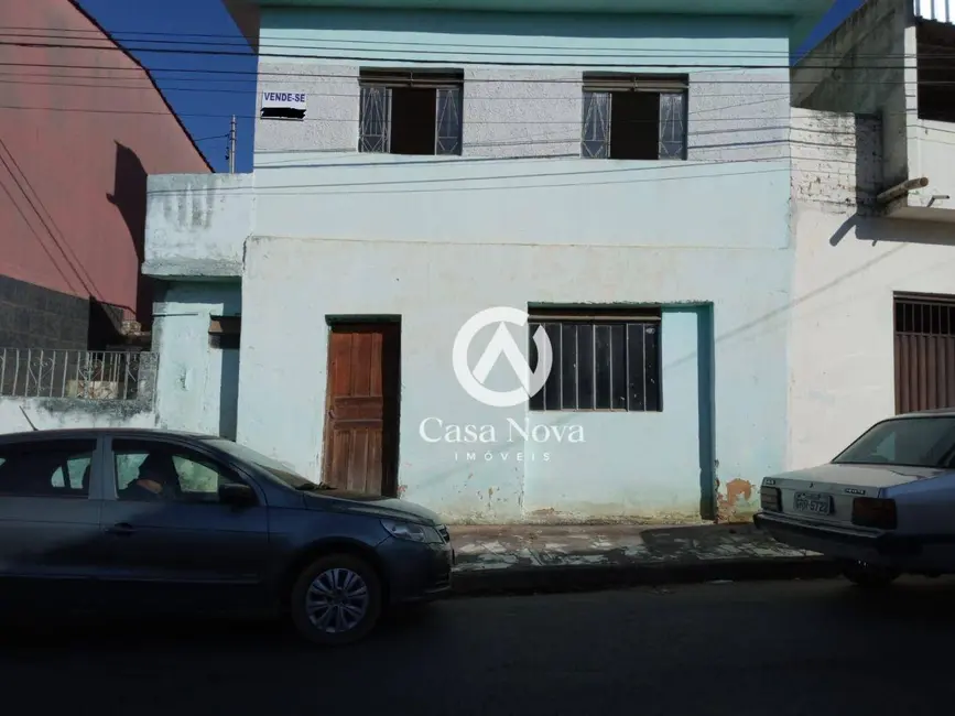 Foto 1 de Casa com 2 quartos à venda, 200m2 em Vista Alegre, Pouso Alegre - MG
