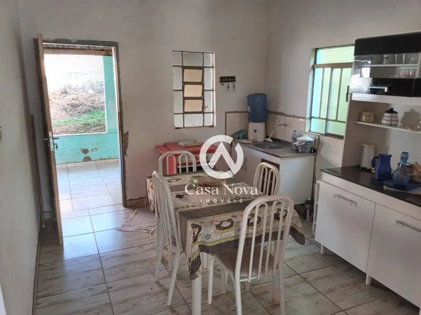 Casa com 2 quartos à venda, 200m2 em Vista Alegre, Pouso Alegre - MG - imagem 9 Foto 9 de Casa com 2 quartos à venda, 200m2 em Vista Alegre, Pouso Alegre - MG