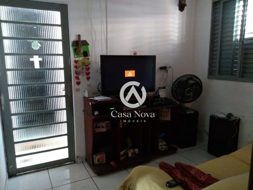 Foto 2 de Casa com 3 quartos à venda, 100m2 em São João, Pouso Alegre - MG