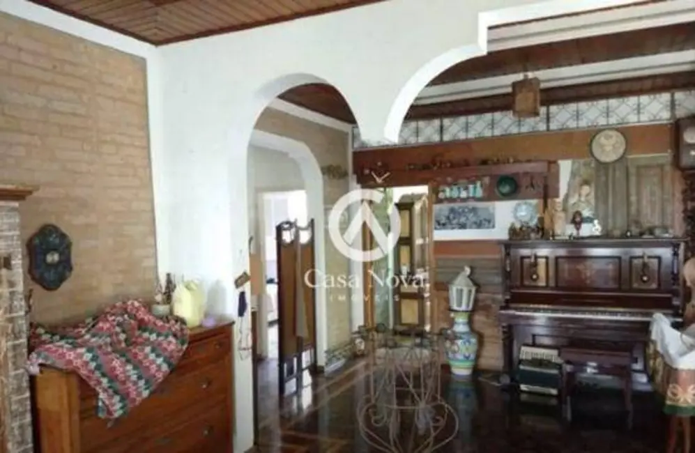 Casa com 4 quartos à venda, 468m2 em Pouso Alegre - MG - imagem 6 Foto 6 de Casa com 4 quartos à venda, 468m2 em Pouso Alegre - MG