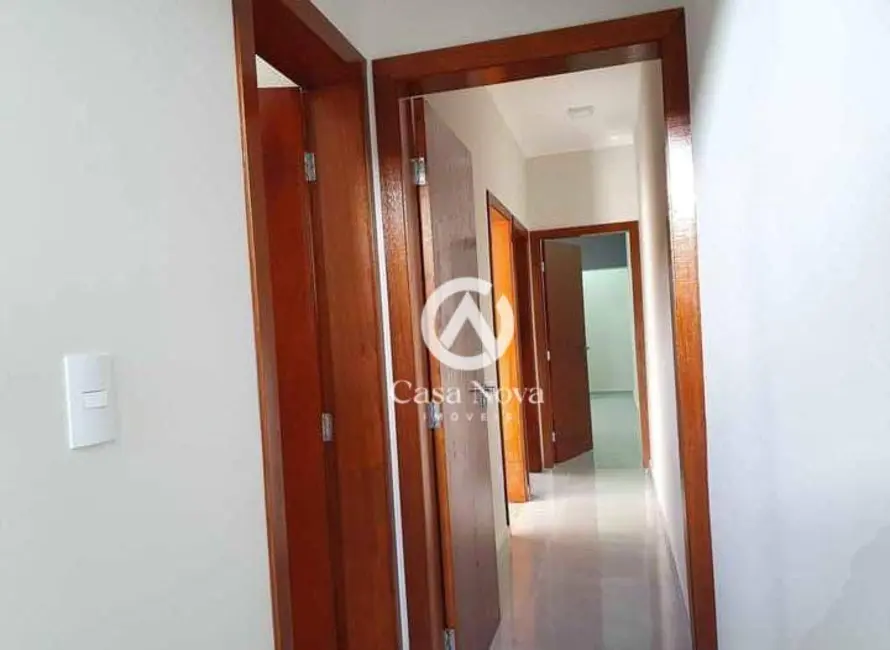 Casa com 3 quartos à venda, 160m2 em São Carlos, Pouso Alegre - MG - imagem 4 Foto 4 de Casa com 3 quartos à venda, 160m2 em São Carlos, Pouso Alegre - MG