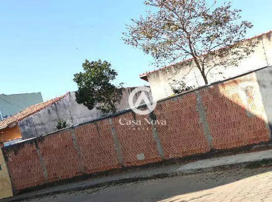 Foto 1 de Terreno / Lote à venda, 130m2 em Pouso Alegre - MG