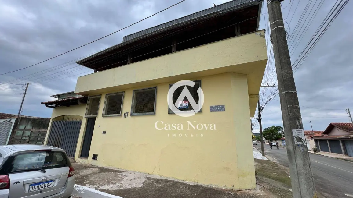 Foto 1 de Casa com 4 quartos à venda, 274m2 em Pouso Alegre - MG