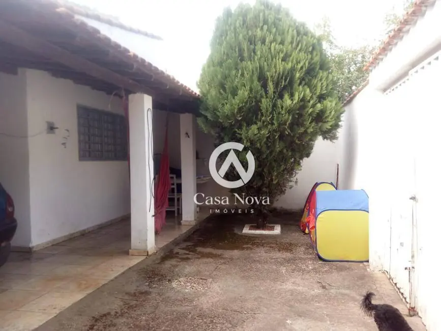 Foto 1 de Casa com 2 quartos à venda, 200m2 em Pouso Alegre - MG
