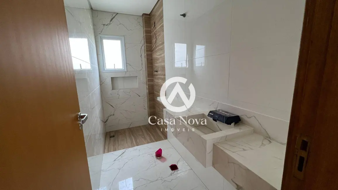 Apartamento com 2 quartos à venda, 80m2 em Pouso Alegre - MG - imagem 8 Foto 8 de Apartamento com 2 quartos à venda, 80m2 em Pouso Alegre - MG