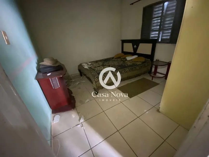 Casa com 2 quartos à venda, 219m2 em São João, Pouso Alegre - MG - imagem 8 Foto 8 de Casa com 2 quartos à venda, 219m2 em São João, Pouso Alegre - MG