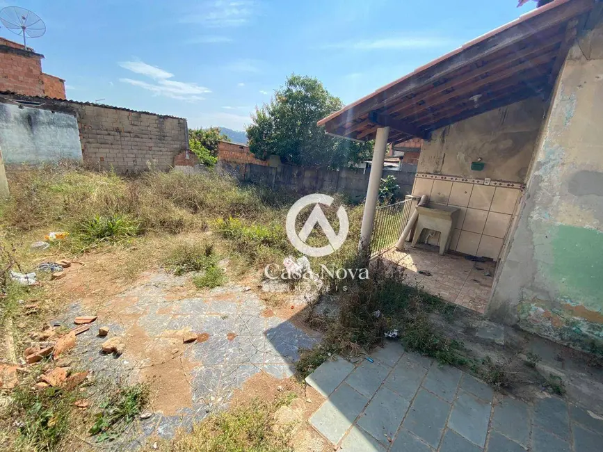 Casa com 2 quartos à venda, 219m2 em São João, Pouso Alegre - MG - imagem 5 Foto 5 de Casa com 2 quartos à venda, 219m2 em São João, Pouso Alegre - MG