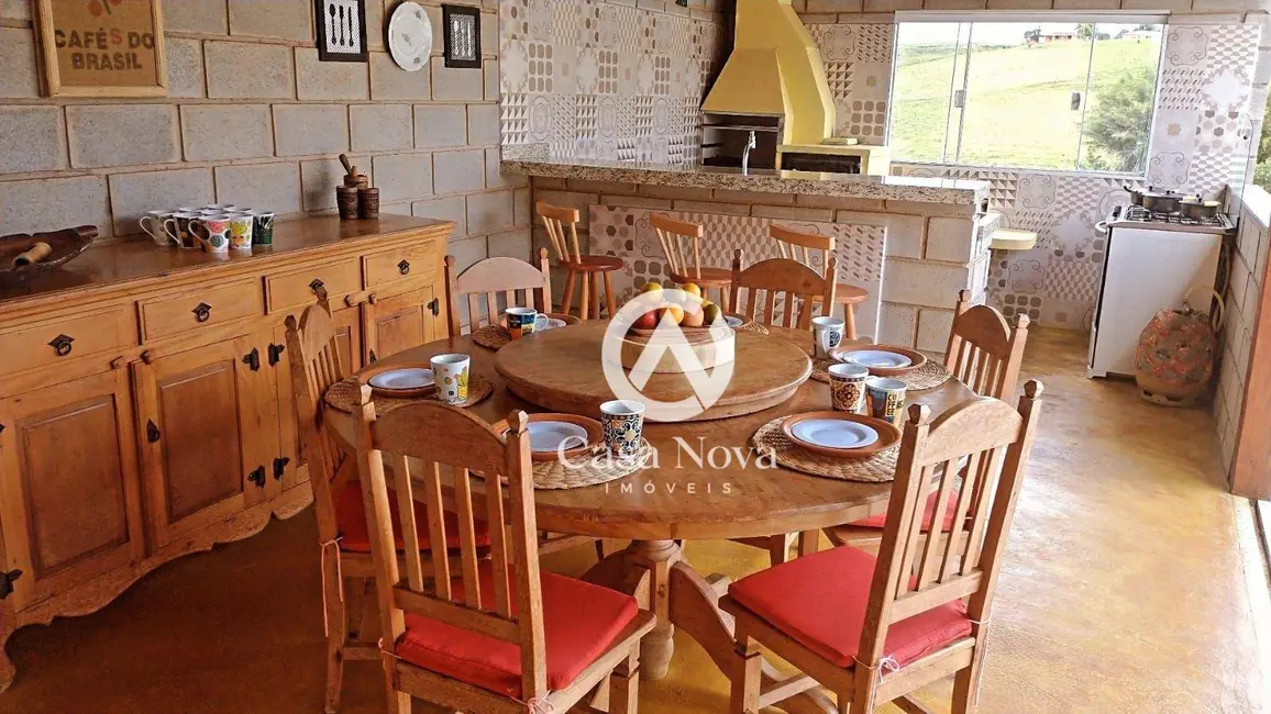 Chácara com 3 quartos à venda, 350m2 em Pouso Alegre - MG - imagem 4 Foto 4 de Chácara com 3 quartos à venda, 350m2 em Pouso Alegre - MG