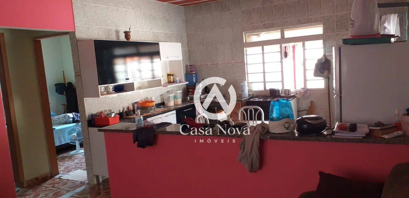 Chácara com 2 quartos à venda, 250m2 em Pouso Alegre - MG - imagem 4 Foto 4 de Chácara com 2 quartos à venda, 250m2 em Pouso Alegre - MG