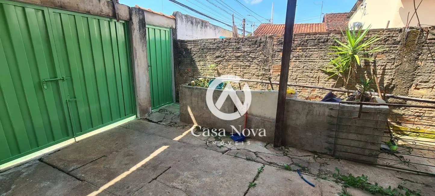 Foto 2 de Casa com 2 quartos à venda, 100m2 em Jardim São João, Pouso Alegre - MG