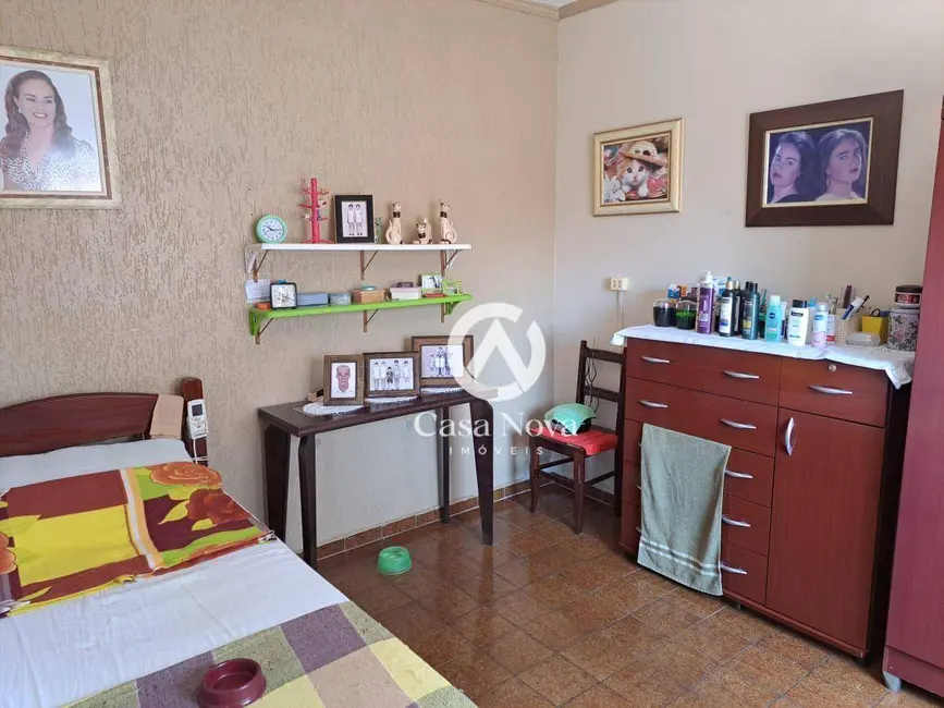 Foto 4 de Casa com 3 quartos à venda, 223m2 em São Geraldo, Pouso Alegre - MG