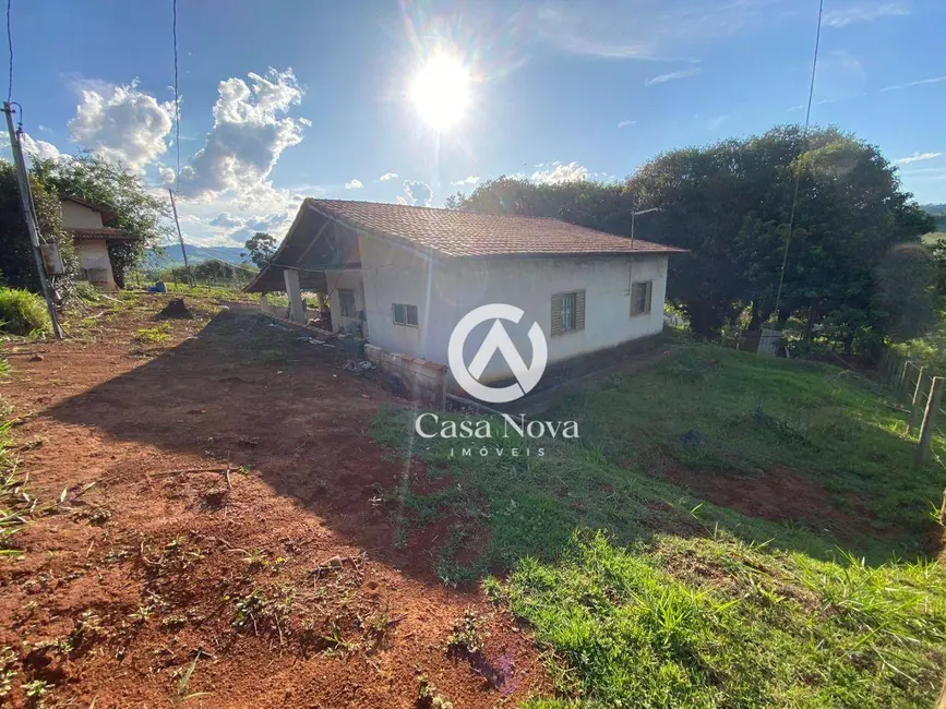 Foto 2 de Chácara com 2 quartos à venda, 2800m2 em Pouso Alegre - MG