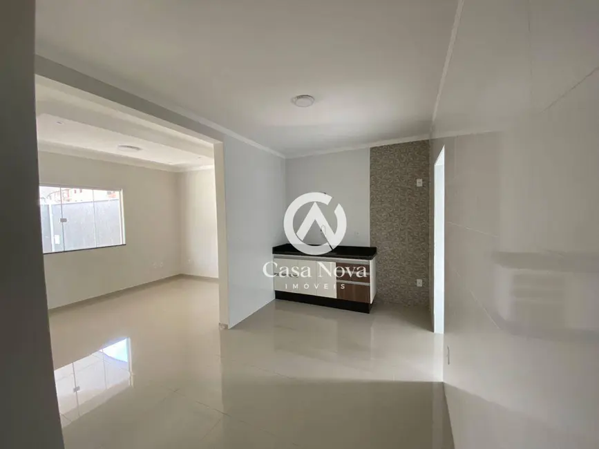 Foto 3 de Apartamento com 2 quartos à venda, 71m2 em Pouso Alegre - MG