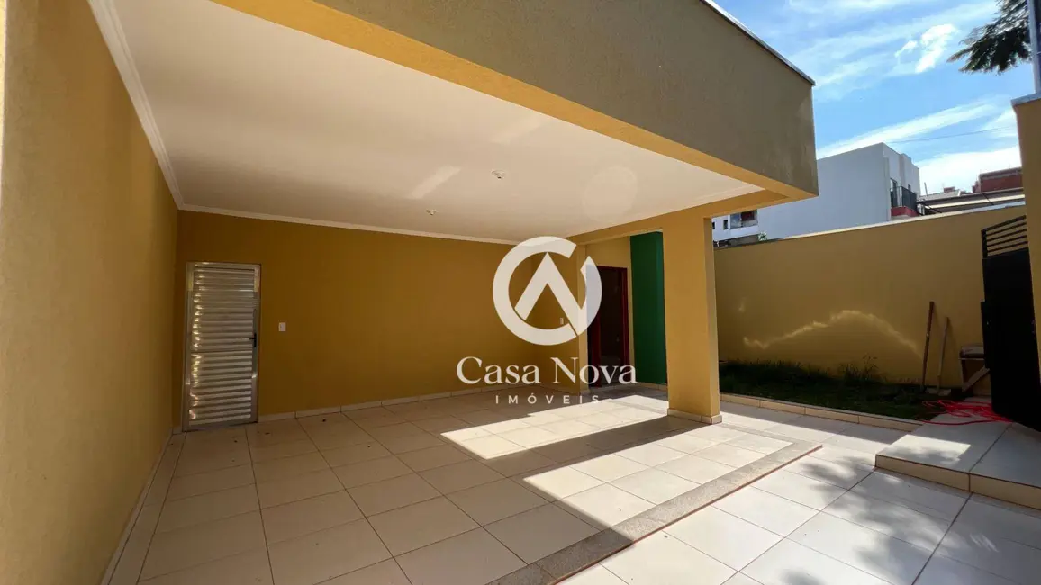 Casa com 3 quartos à venda, 252m2 em Parque Real, Pouso Alegre - MG - imagem 3 Foto 3 de Casa com 3 quartos à venda, 252m2 em Parque Real, Pouso Alegre - MG