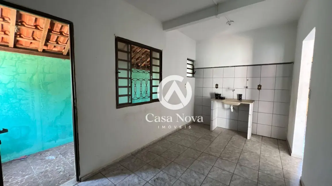Foto 4 de Casa com 2 quartos à venda, 200m2 em Pouso Alegre - MG