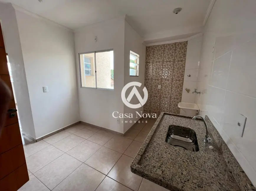 Foto 2 de Apartamento com 2 quartos à venda, 43m2 em Pouso Alegre - MG