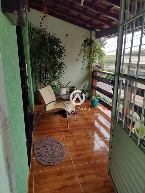 Foto 2 de Casa com 2 quartos à venda, 191m2 em São João, Pouso Alegre - MG