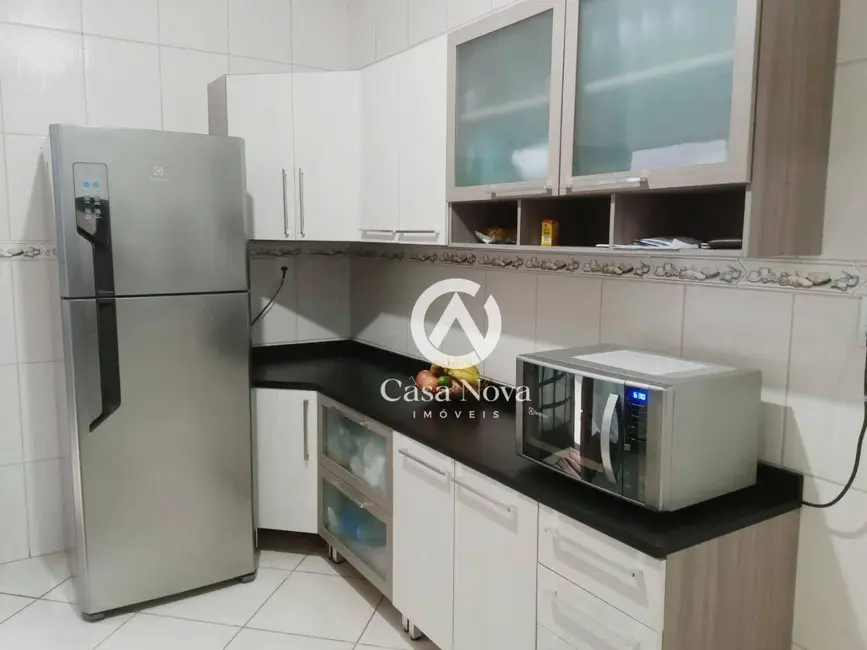 Casa com 3 quartos à venda, 160m2 em São Carlos, Pouso Alegre - MG - imagem 9 Foto 9 de Casa com 3 quartos à venda, 160m2 em São Carlos, Pouso Alegre - MG