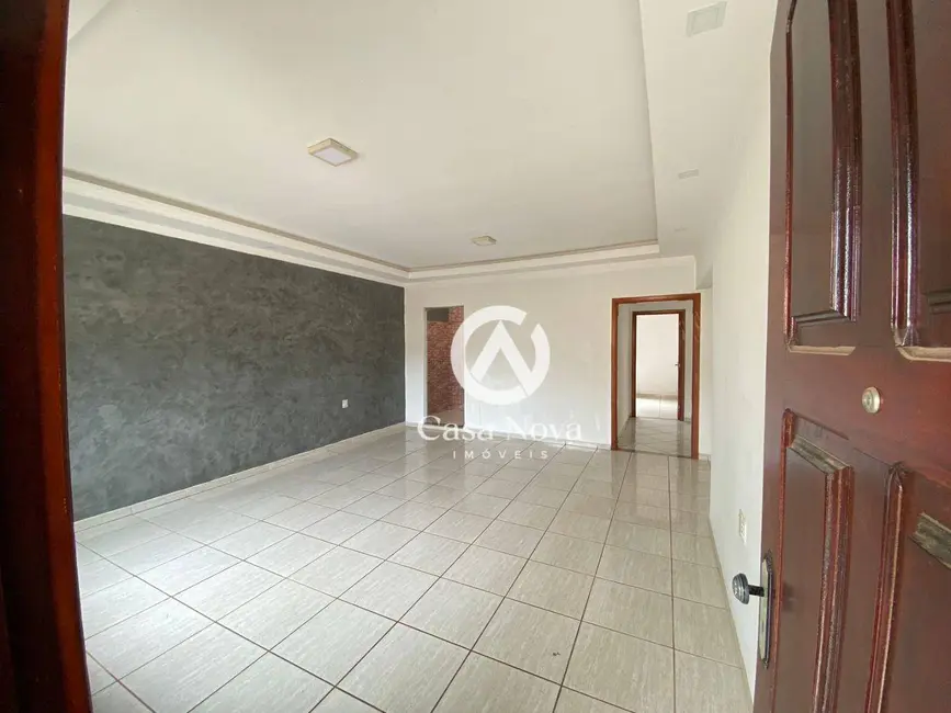 Casa com 3 quartos à venda, 300m2 em Pouso Alegre - MG - imagem 3 Foto 3 de Casa com 3 quartos à venda, 300m2 em Pouso Alegre - MG