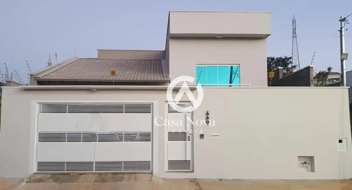 Foto 1 de Casa com 3 quartos à venda, 315m2 em Pouso Alegre - MG