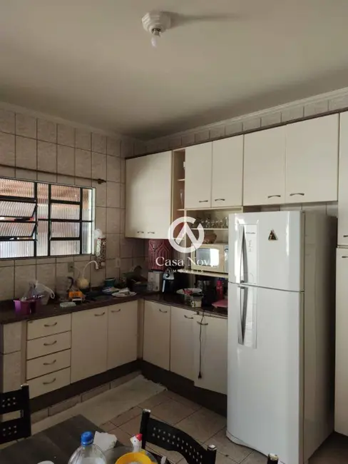 Casa com 3 quartos à venda, 337m2 em São Carlos, Pouso Alegre - MG - imagem 4 Foto 4 de Casa com 3 quartos à venda, 337m2 em São Carlos, Pouso Alegre - MG