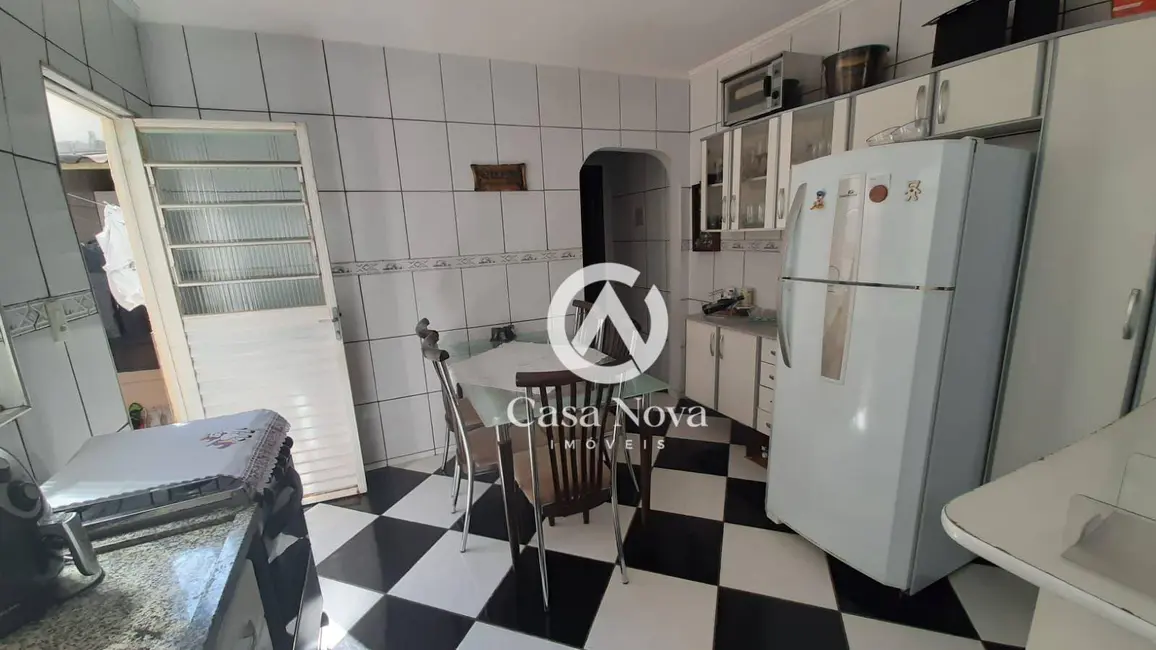 Foto 6 de Casa com 1 quarto à venda, 68m2 em Pouso Alegre - MG