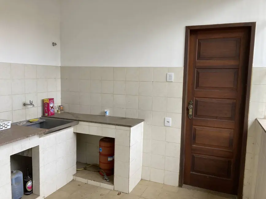 Casa com 5 quartos para alugar, 120m2 em Parque Califórnia, Campos Dos Goytacazes - RJ - imagem 2 Foto 2 de Casa com 5 quartos para alugar, 120m2 em Parque Califórnia, Campos Dos Goytacazes - RJ