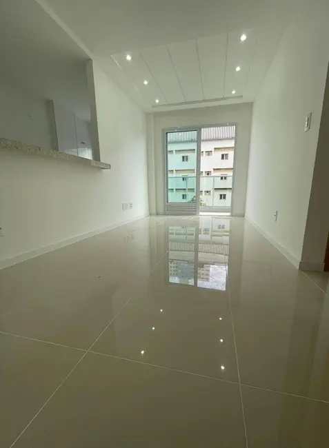 Apartamento com 2 quartos para alugar, 56m2 em Centro, Campos Dos Goytacazes - RJ - imagem 1 Foto 1 de Apartamento com 2 quartos para alugar, 56m2 em Centro, Campos Dos Goytacazes - RJ