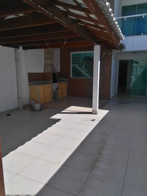 Casa com 2 quartos para alugar, 82m2 em Campos Dos Goytacazes - RJ - imagem 1 Foto 1 de Casa com 2 quartos para alugar, 82m2 em Campos Dos Goytacazes - RJ