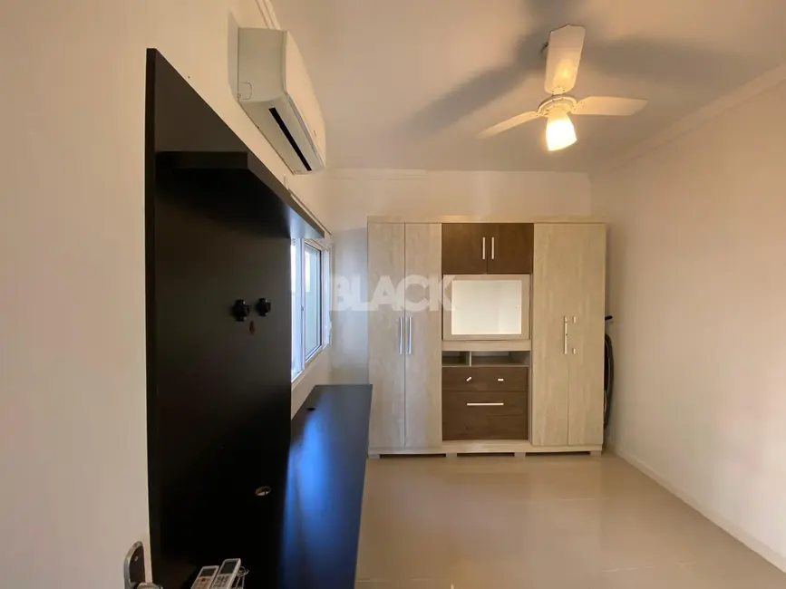 Foto 8 de Casa com 2 quartos à venda, 65m2 em Torres - RS