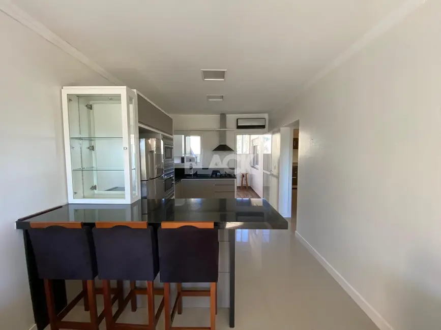 Foto 2 de Casa com 2 quartos à venda, 65m2 em Torres - RS