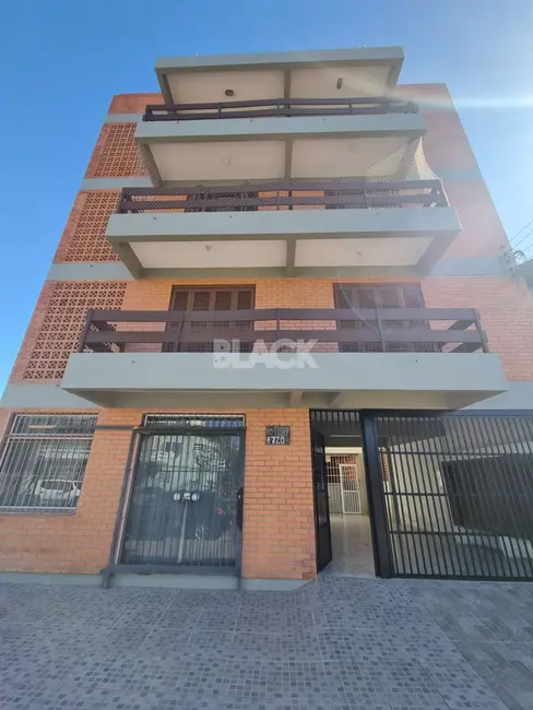 Foto 1 de Apartamento com 2 quartos à venda, 71m2 em Centro, Torres - RS