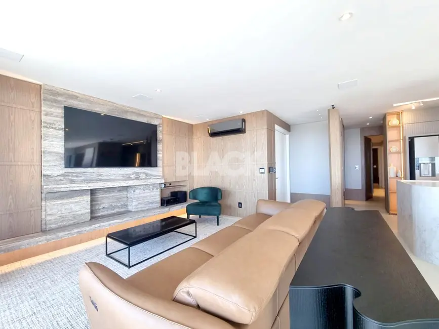 Apartamento com 4 quartos à venda, 220m2 em Torres - RS - imagem 1 Foto 1 de Apartamento com 4 quartos à venda, 220m2 em Torres - RS