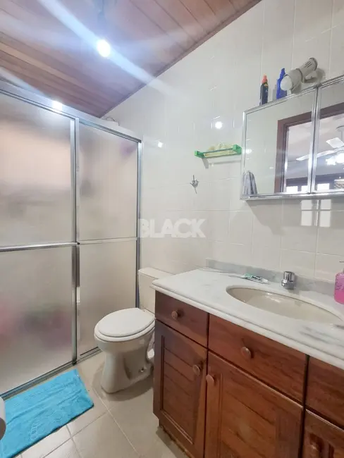 Apartamento com 3 quartos à venda, 125m2 em Torres - RS - imagem 8 Foto 8 de Apartamento com 3 quartos à venda, 125m2 em Torres - RS