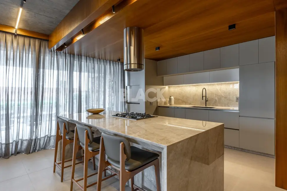 Foto 6 de Casa com 4 quartos à venda, 322m2 em Torres - RS