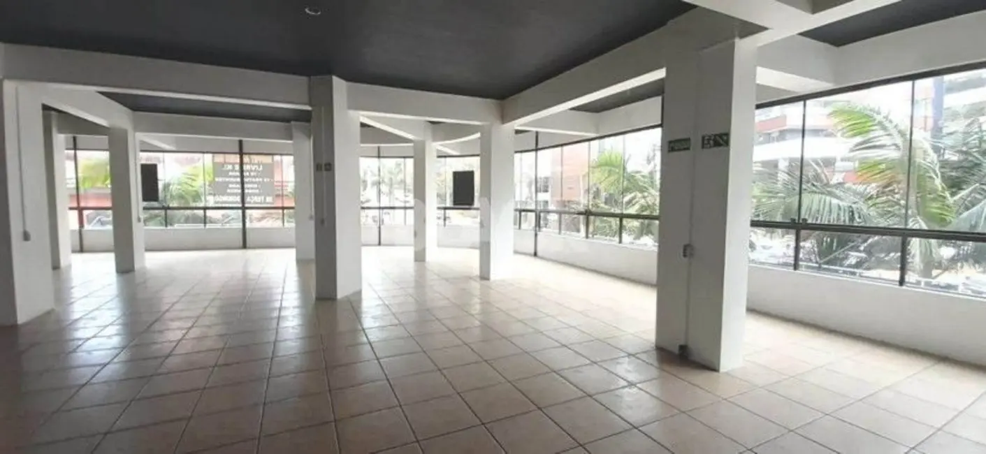 Sala Comercial com 1 quarto à venda, 382m2 em Centro, Torres - RS - imagem 4 Foto 4 de Sala Comercial com 1 quarto à venda, 382m2 em Centro, Torres - RS