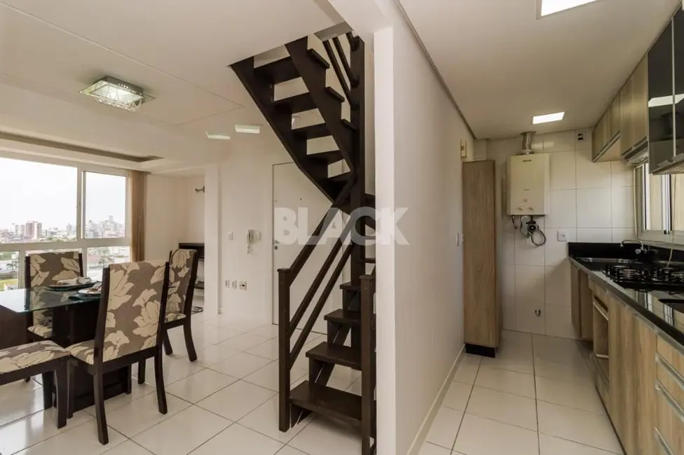 Foto 2 de Cobertura com 2 quartos à venda, 103m2 em Torres - RS