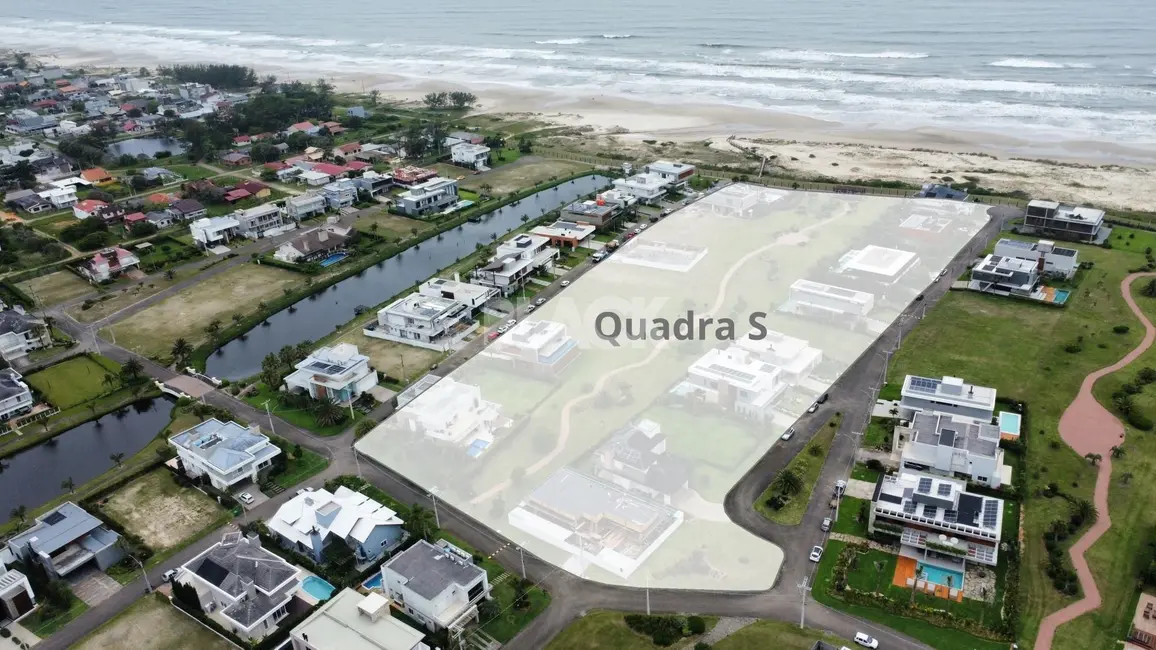 Foto 1 de Terreno / Lote à venda, 600m2 em Torres - RS