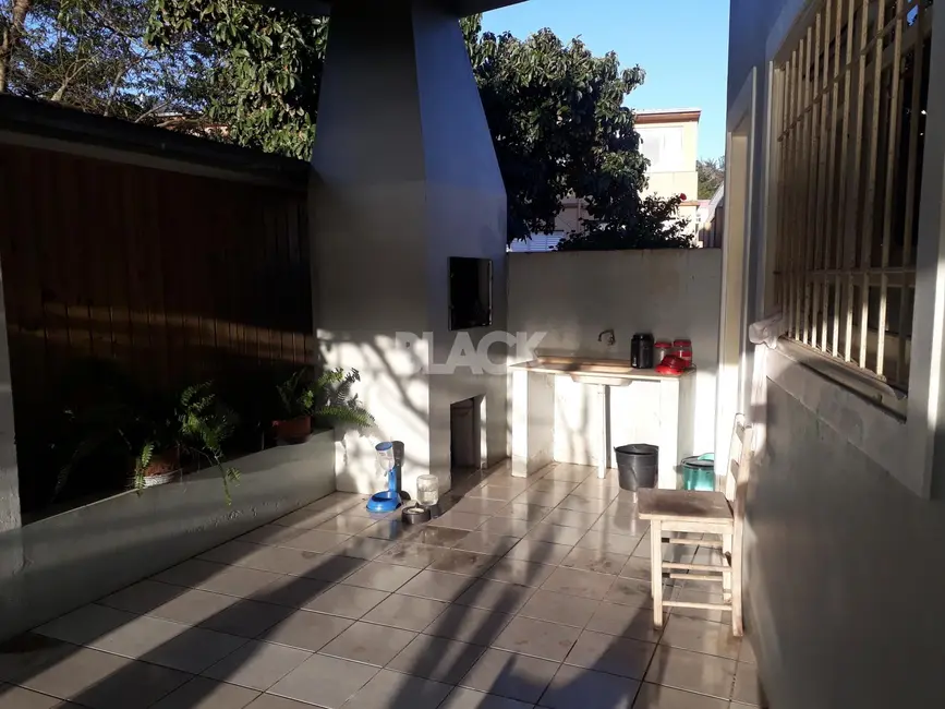 Casa com 3 quartos à venda, 141m2 em Centro, Torres - RS - imagem 5 Foto 5 de Casa com 3 quartos à venda, 141m2 em Centro, Torres - RS