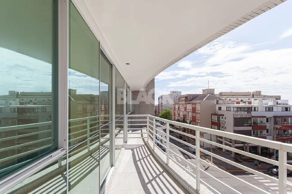 Foto 9 de Apartamento com 3 quartos à venda, 202m2 em Torres - RS