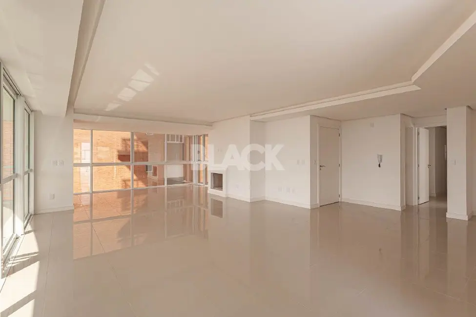 Foto 5 de Apartamento com 3 quartos à venda, 202m2 em Torres - RS