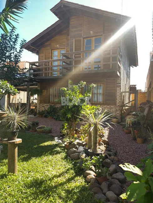 Foto 1 de Casa com 3 quartos à venda, 120m2 em Centro, Passo De Torres - SC