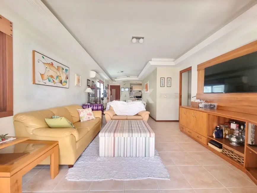 Apartamento com 3 quartos à venda, 138m2 em Torres - RS - imagem 6 Foto 6 de Apartamento com 3 quartos à venda, 138m2 em Torres - RS