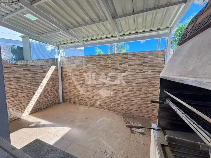 Casa com 3 quartos à venda, 78m2 em Torres - RS - imagem 8 Foto 8 de Casa com 3 quartos à venda, 78m2 em Torres - RS