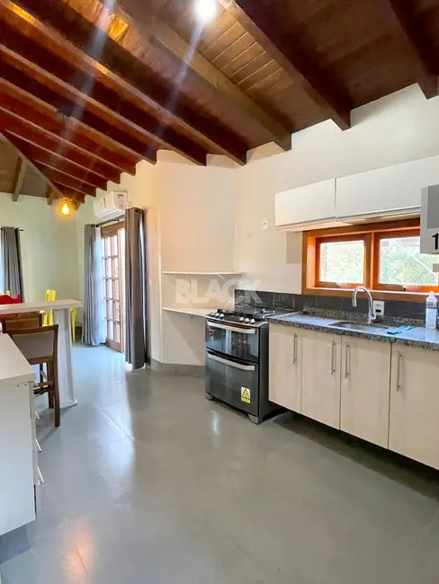 Casa com 3 quartos à venda, 130m2 em Torres - RS - imagem 6 Foto 6 de Casa com 3 quartos à venda, 130m2 em Torres - RS