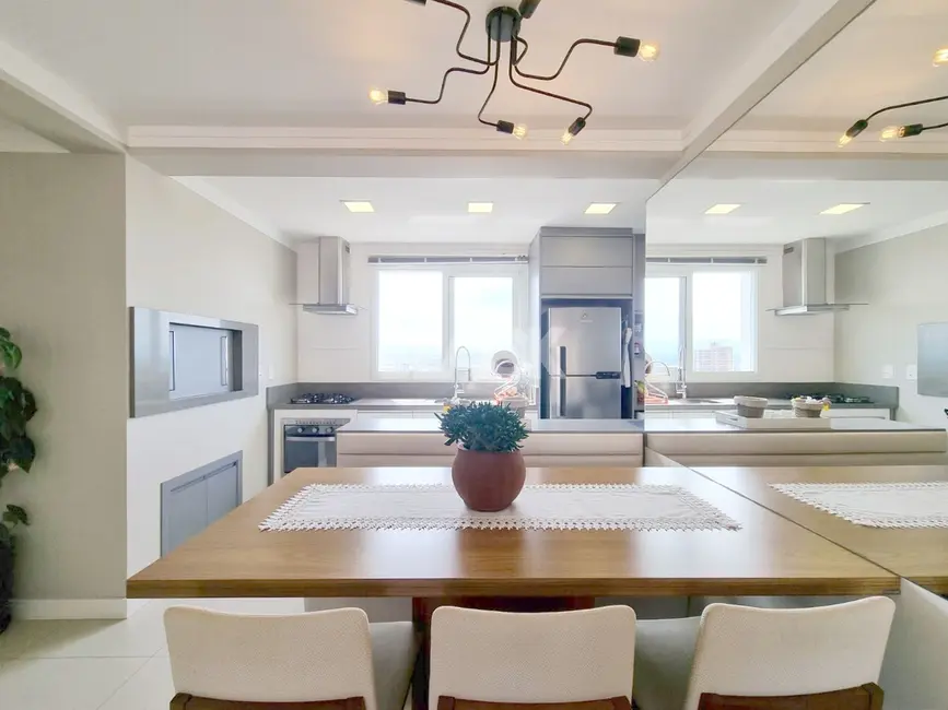 Foto 4 de Apartamento com 2 quartos à venda, 70m2 em Centro, Torres - RS