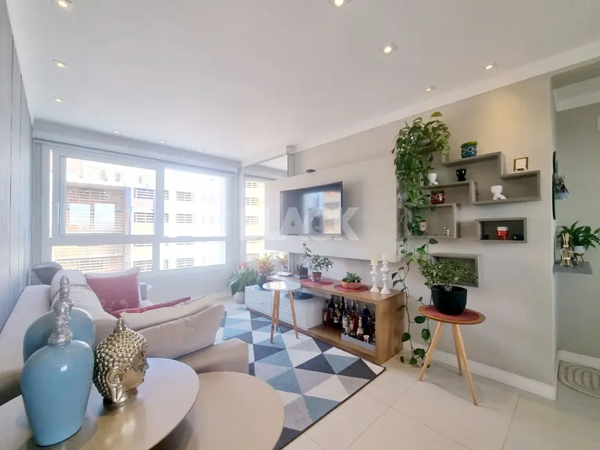 Foto 2 de Apartamento com 2 quartos à venda, 70m2 em Centro, Torres - RS