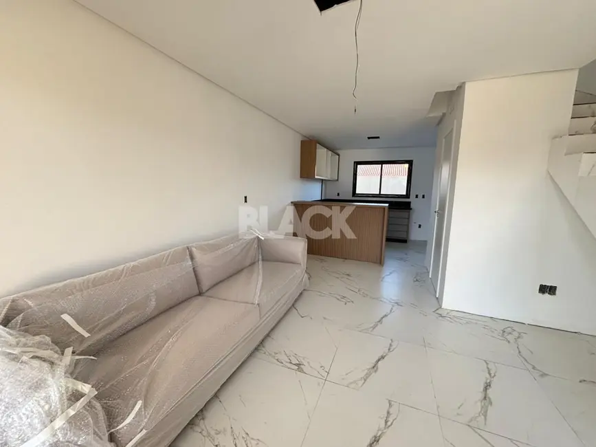 Foto 6 de Casa com 2 quartos à venda, 84m2 em Torres - RS